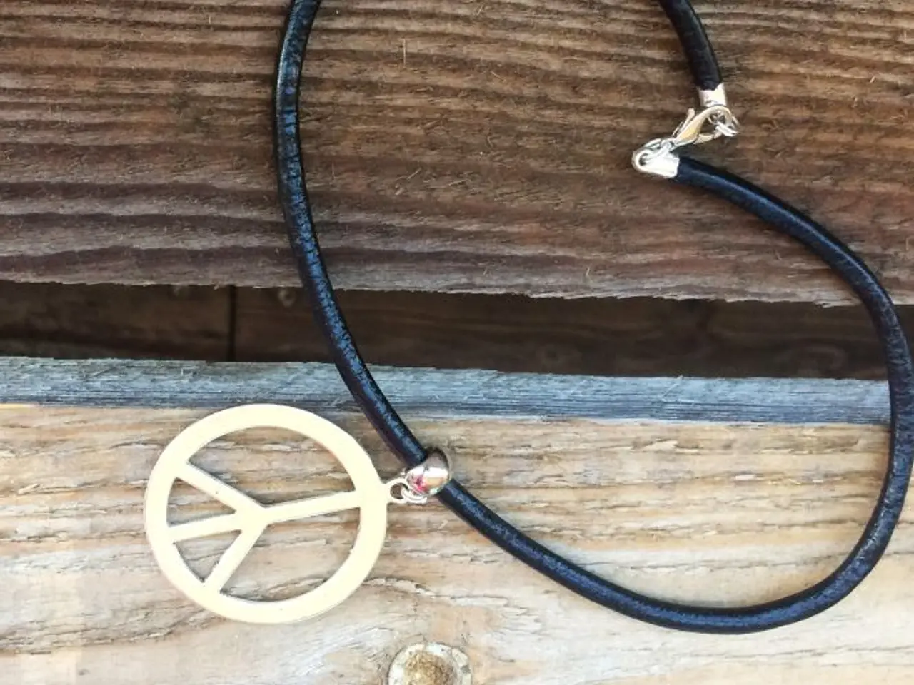 Billede 9 - Peace . Fred . Charms i guld- eller sølv-farve