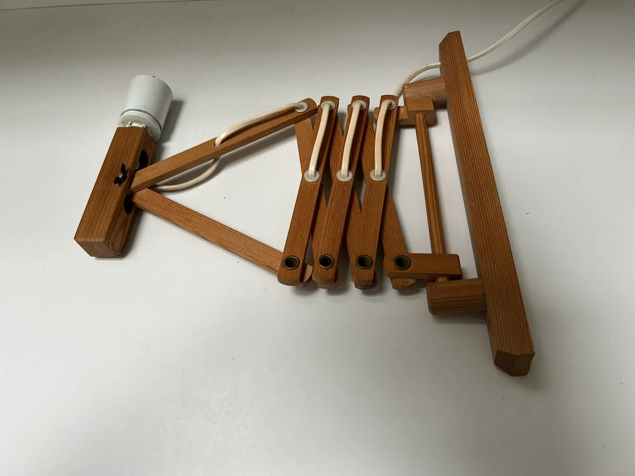 Billede 2 - RETRO sax lampe i lysttræ