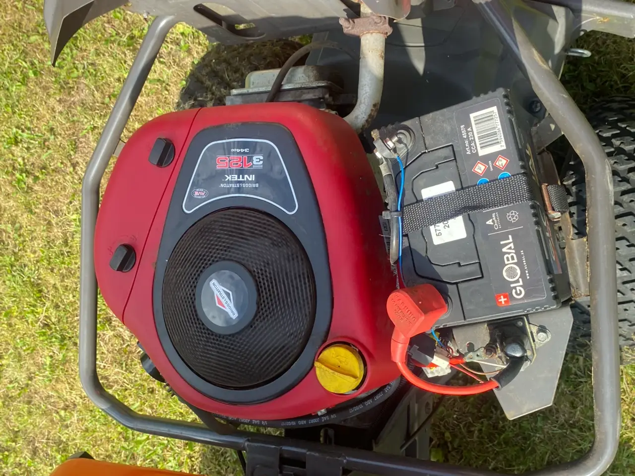 Billede 8 - Husqvarna R213C havetraktor