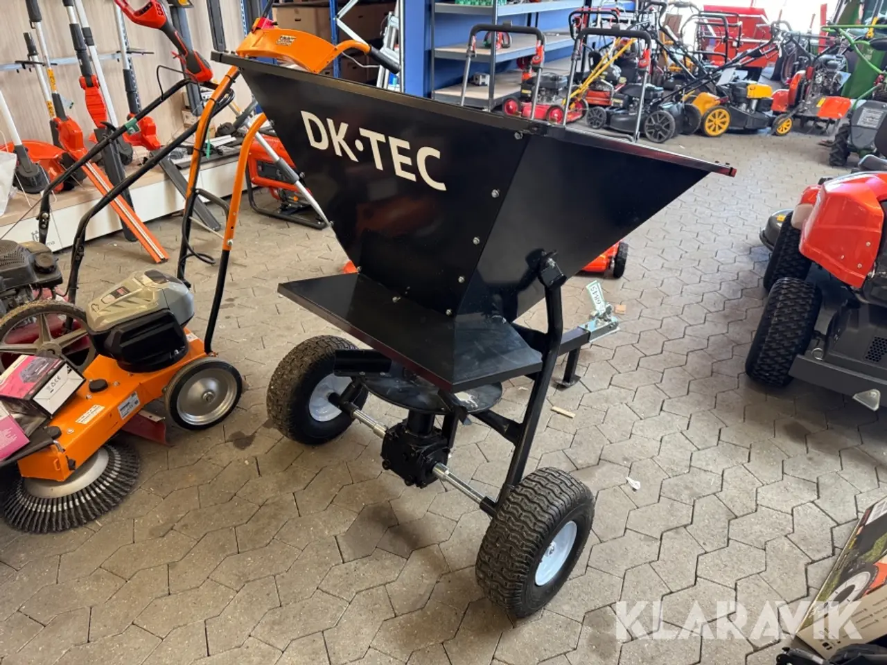 Billede 3 - Saltspreder DK•TEC SP31501 Gødningspreder