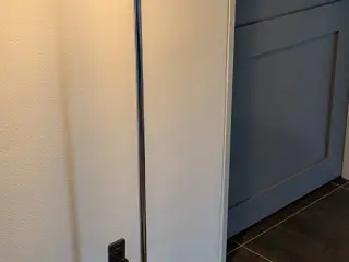 Opala Gulvlampe Sort Krom