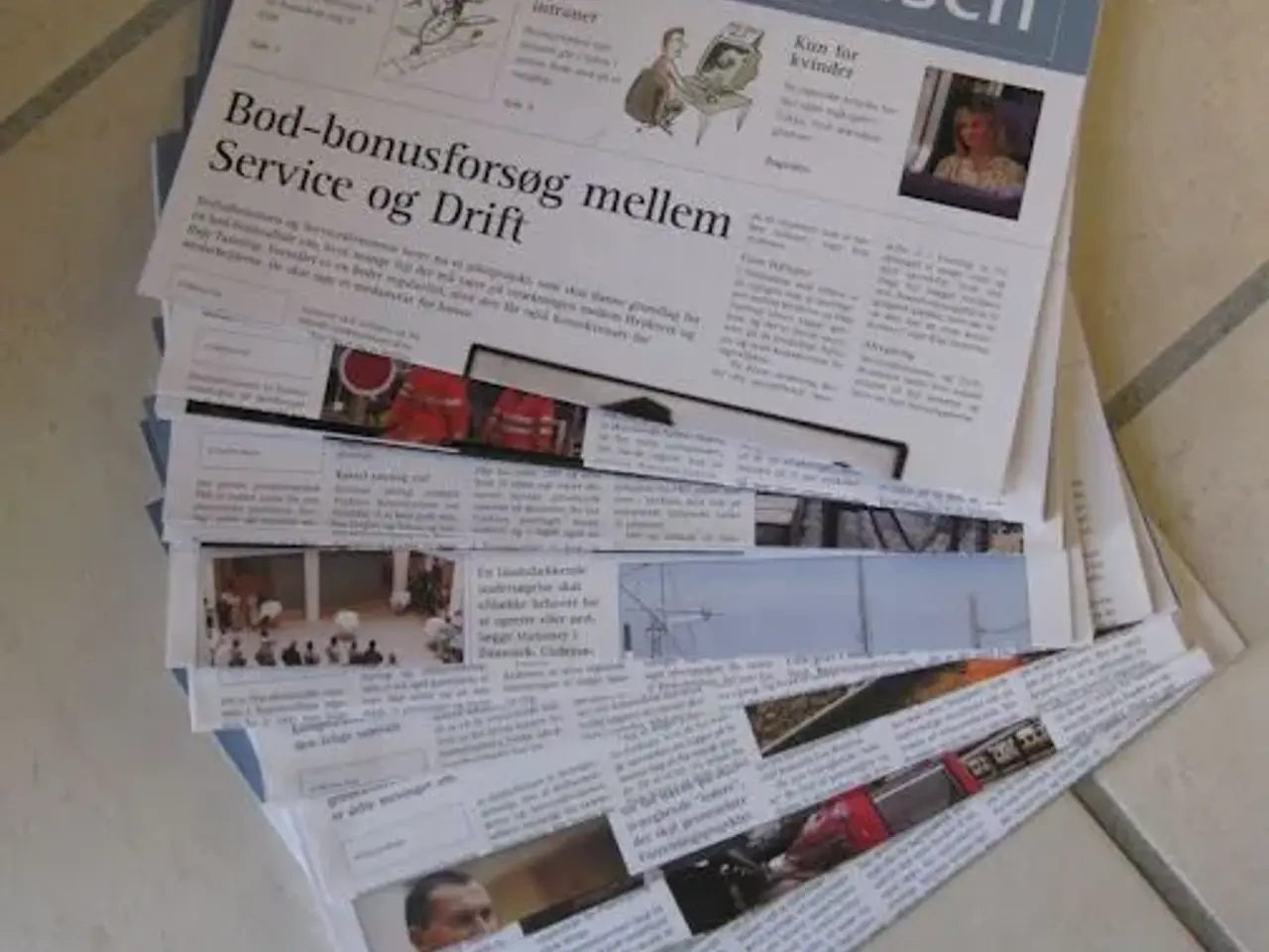 Billede 1 - 25 stk. baneavisen 2.årgang 2001+2002.
