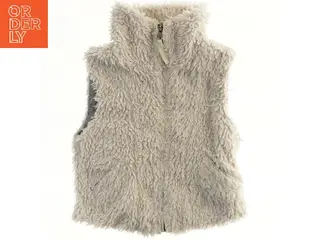 Fluffy vest fra H&M (str. 140)