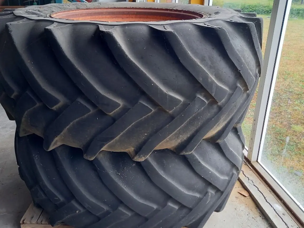 Billede 1 - Traktor JD / Trelleborg Twin 710/65 R38 Kpl. Hjul. Ø230 nav.
