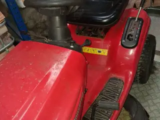 Jonsered havetraktor med ny rem og olie