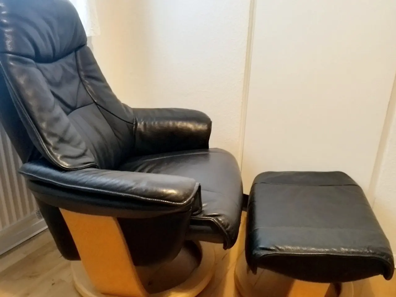 Billede 1 - Hjort Knudsen relax/luxus gamer-lænestol+skammel