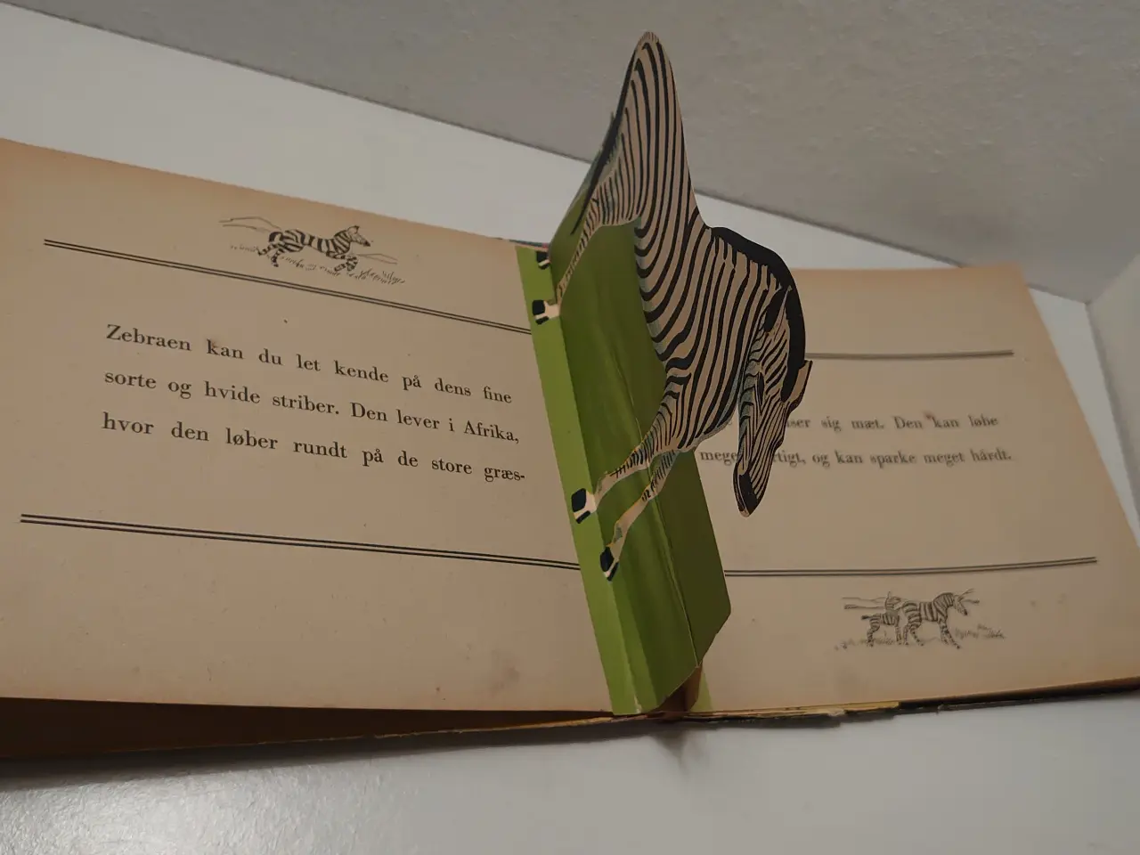 Billede 3 - R. Edelmann:Dyrene i Noahs ark. Sjælden pop-up bog