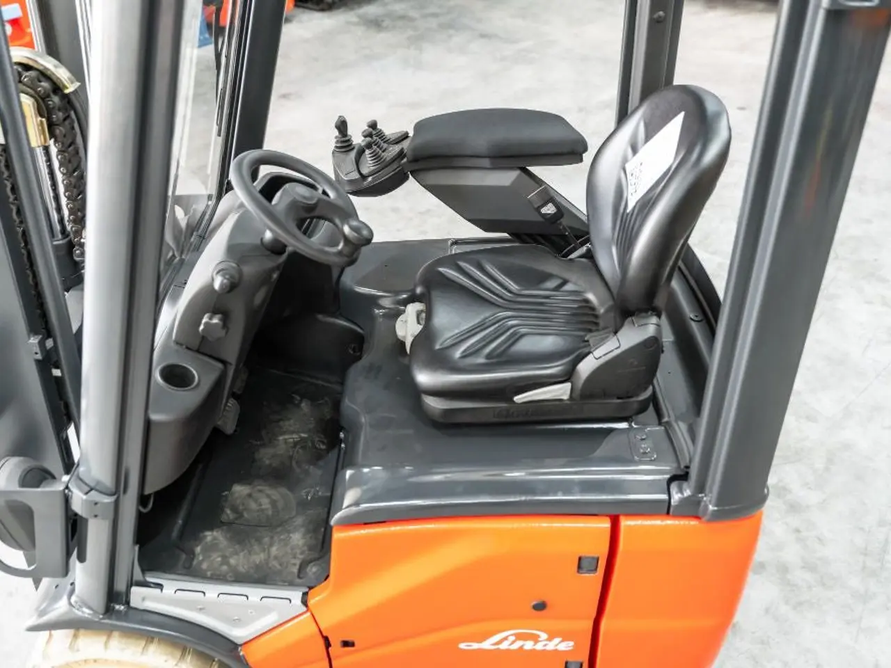 Billede 4 - Linde E 12-02 el-gaffeltruck - 1200 kg, 2945 mm - brugt