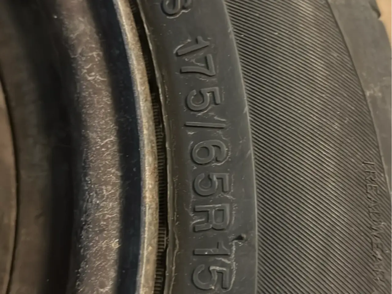 Billede 2 - Fine vinterdæk til Suzuki Swift 1.2