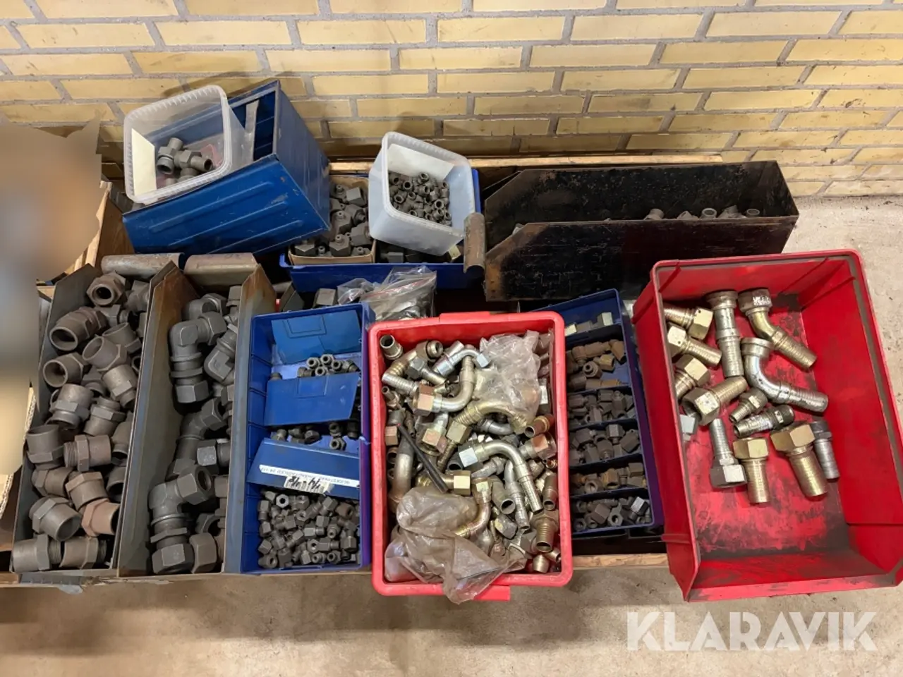 Billede 2 - Lot - indstik og kuglehaner - 1 palle