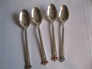 4 teskeer Sterling sølv med emalje. 57 gr