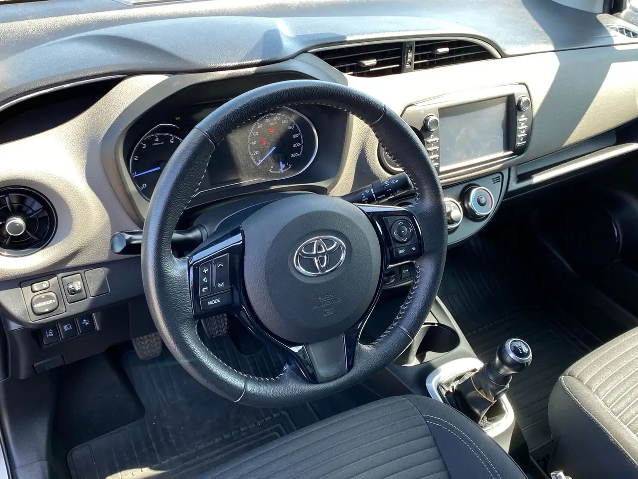Billede 8 - Toyota Yaris 1,0 VVT-I T2 69HK 5d