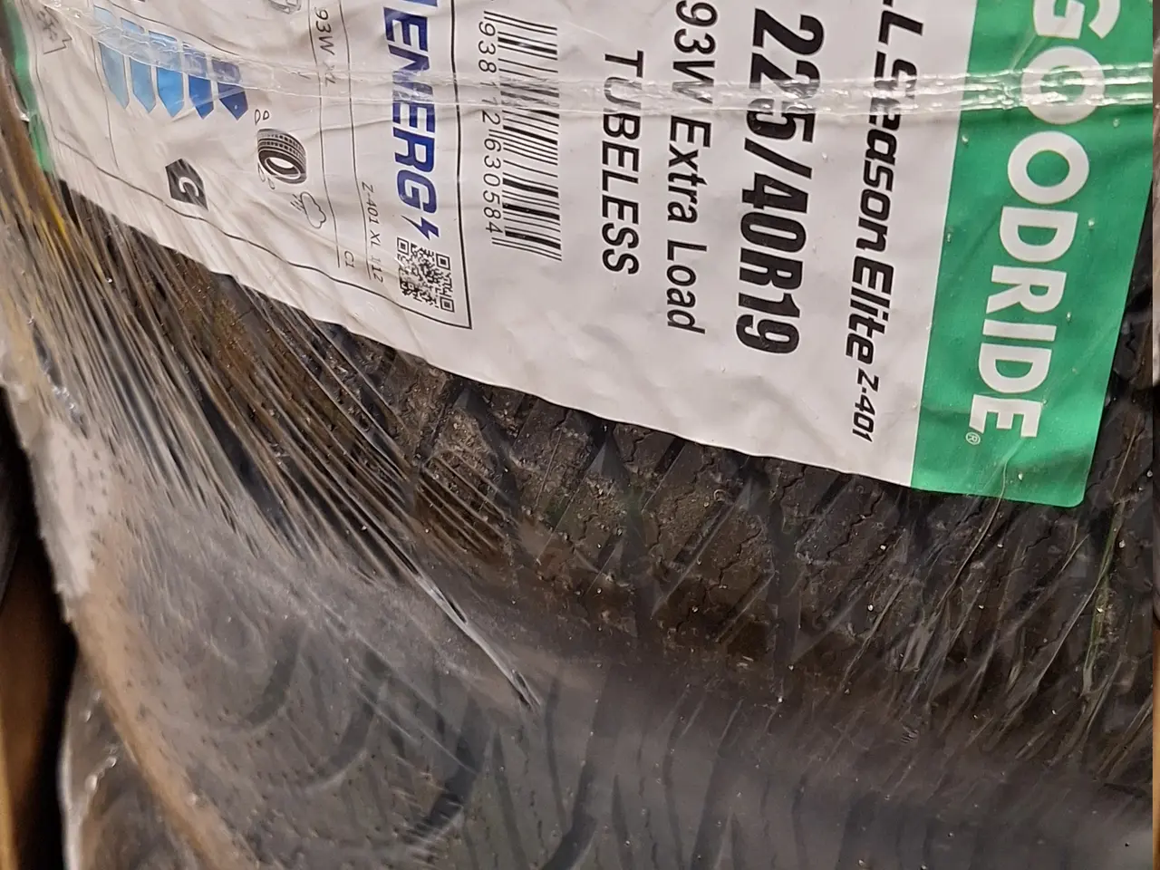 Billede 1 - Dæk 225/40/19