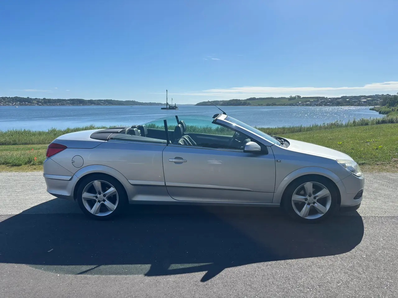 Billede 1 - Opel Astra Twin Top – Køreglæde - giv et bud. 