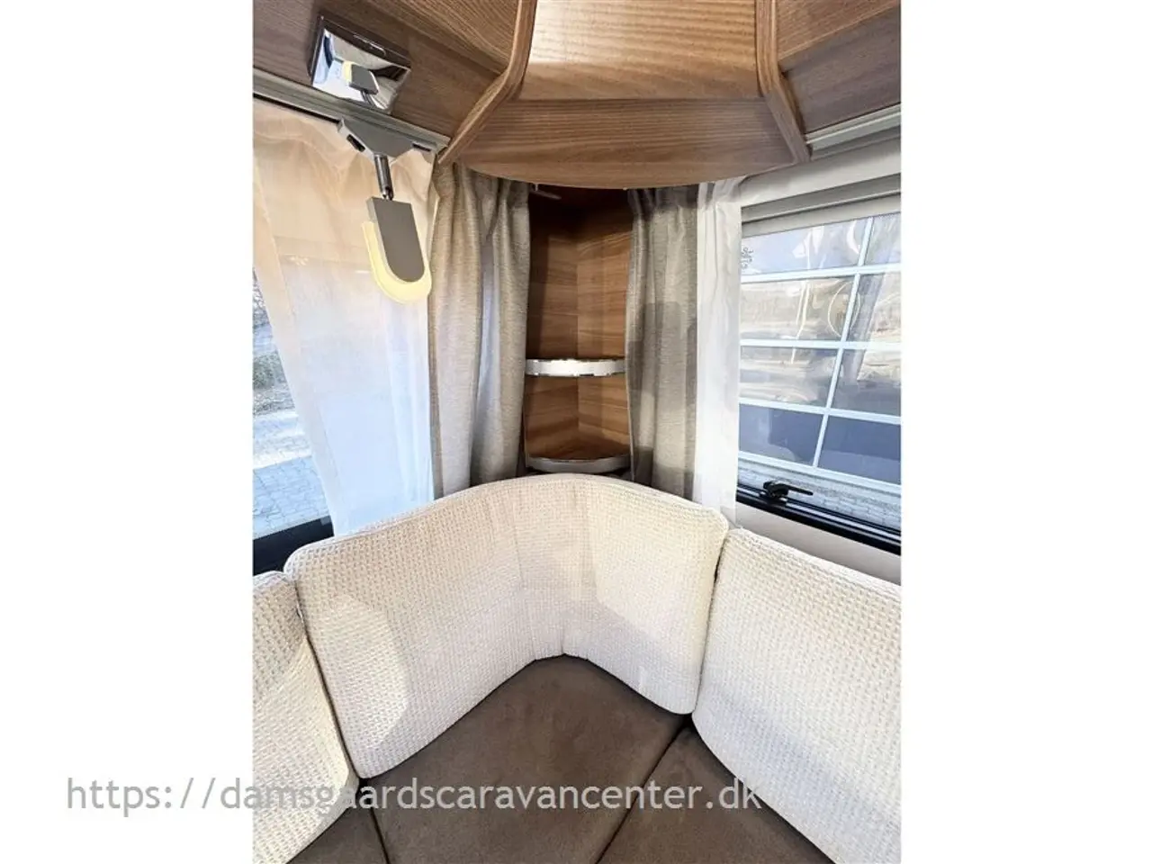 Billede 8 - 2017 - Dethleffs Nomad 470 FR Franskseng-Gulvtemperering-Aircondition-Mover-Telt