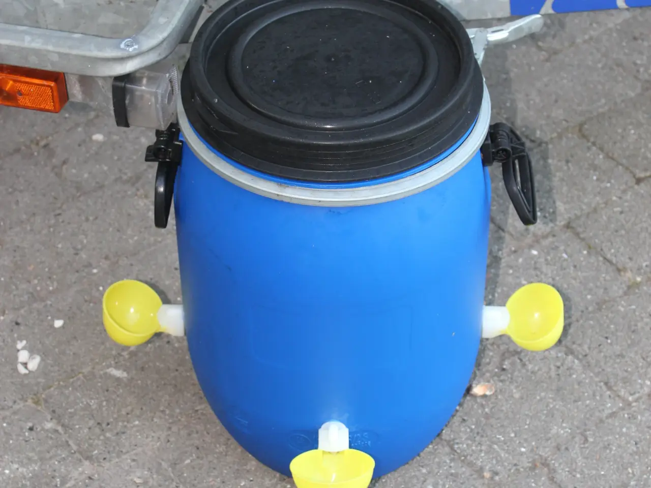 Billede 4 - Foder og vand automater