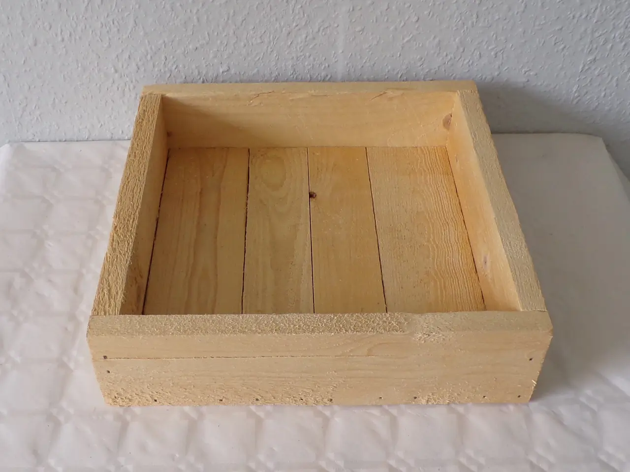 Billede 5 - Bakke i genbrugstræ 30 x 30 cm