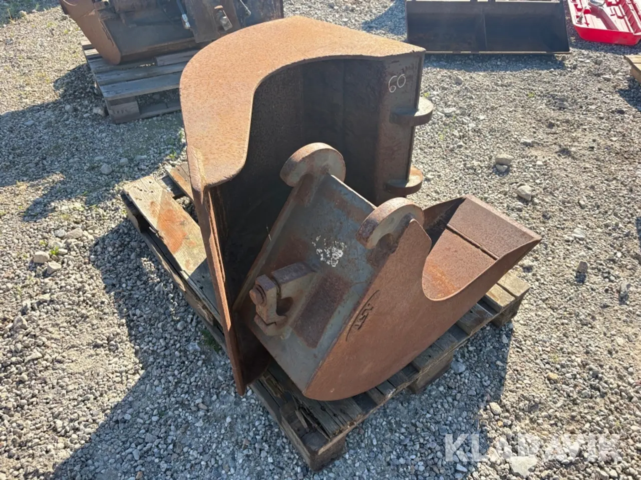 Billede 2 - Skovle 2 Styk 60 og 30 cm