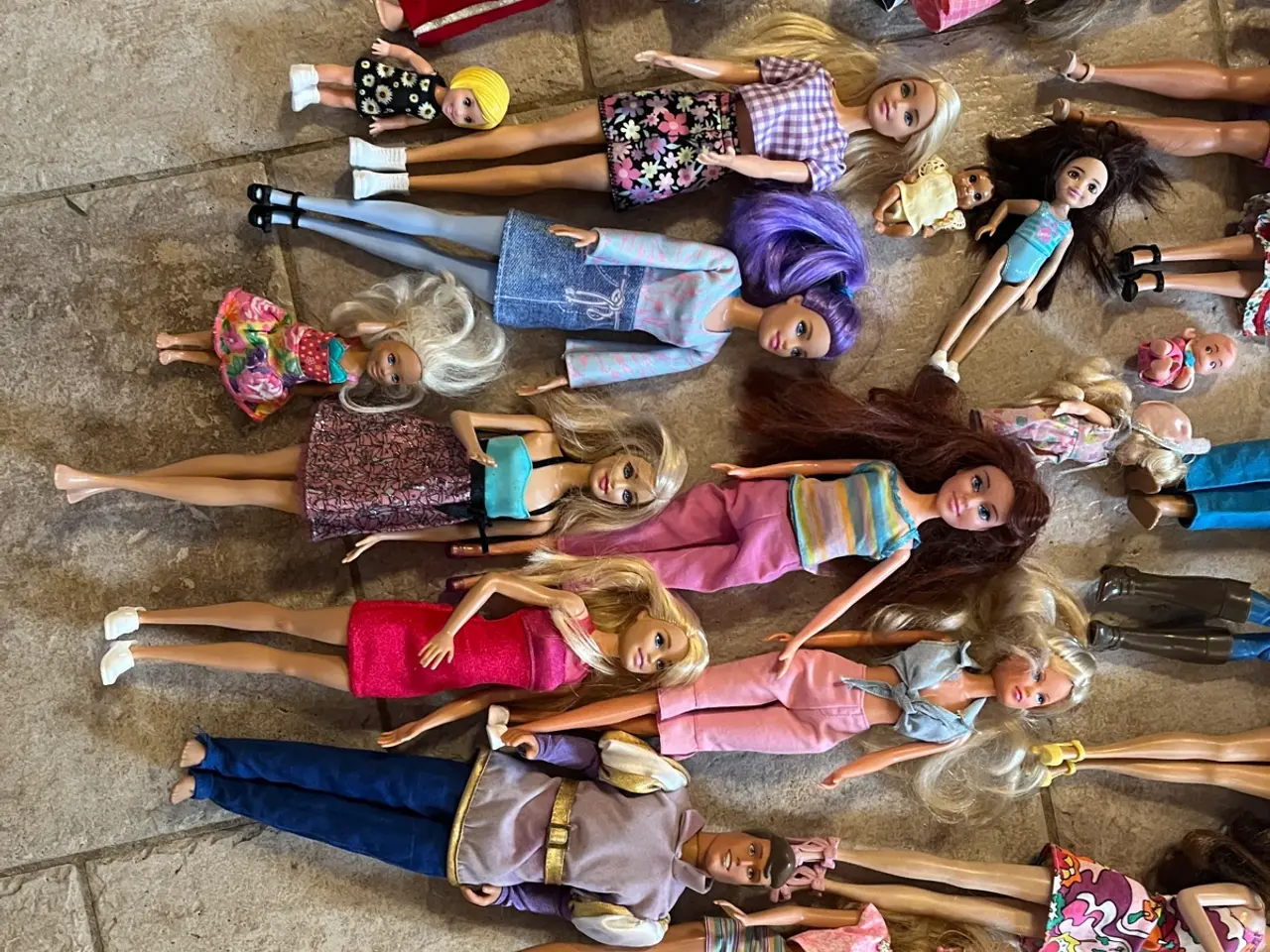 Billede 3 - Barbie dukker i alle størrelser