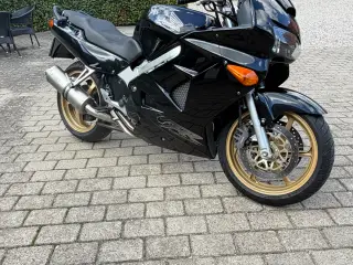 Honda VFR 800 m kun 46000 km