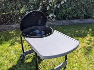 Weber kuglegrill m/sidebord