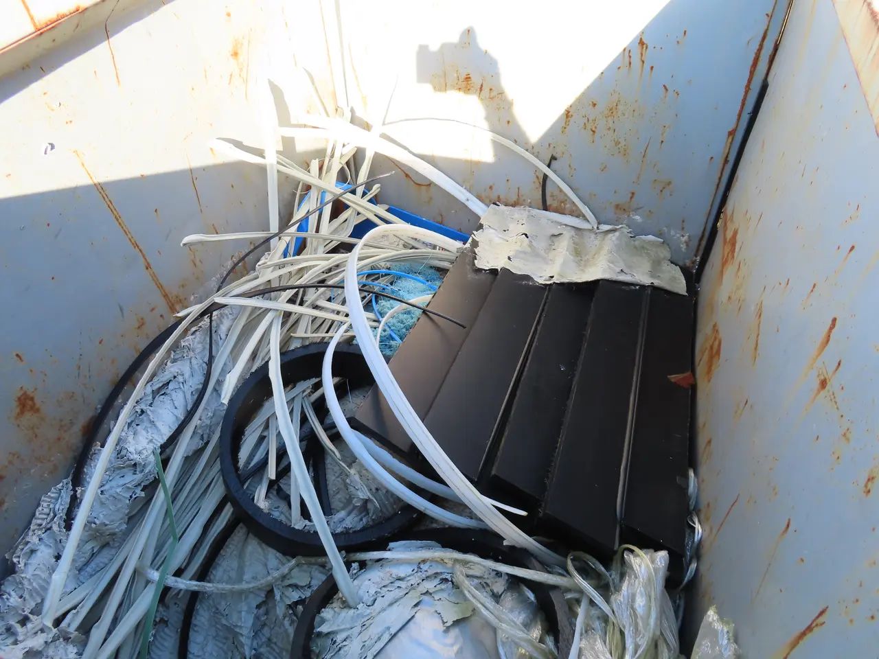 Billede 2 - Container med indhold