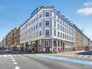 Lejemål med masser af karaktér og udsigt til Vesterbros Torv