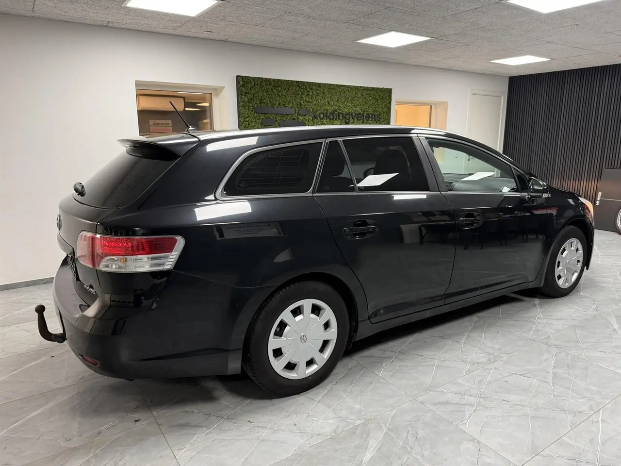 Billede 4 - Toyota Avensis 2,0 D-4D DPF Linea Sol 126HK 6g