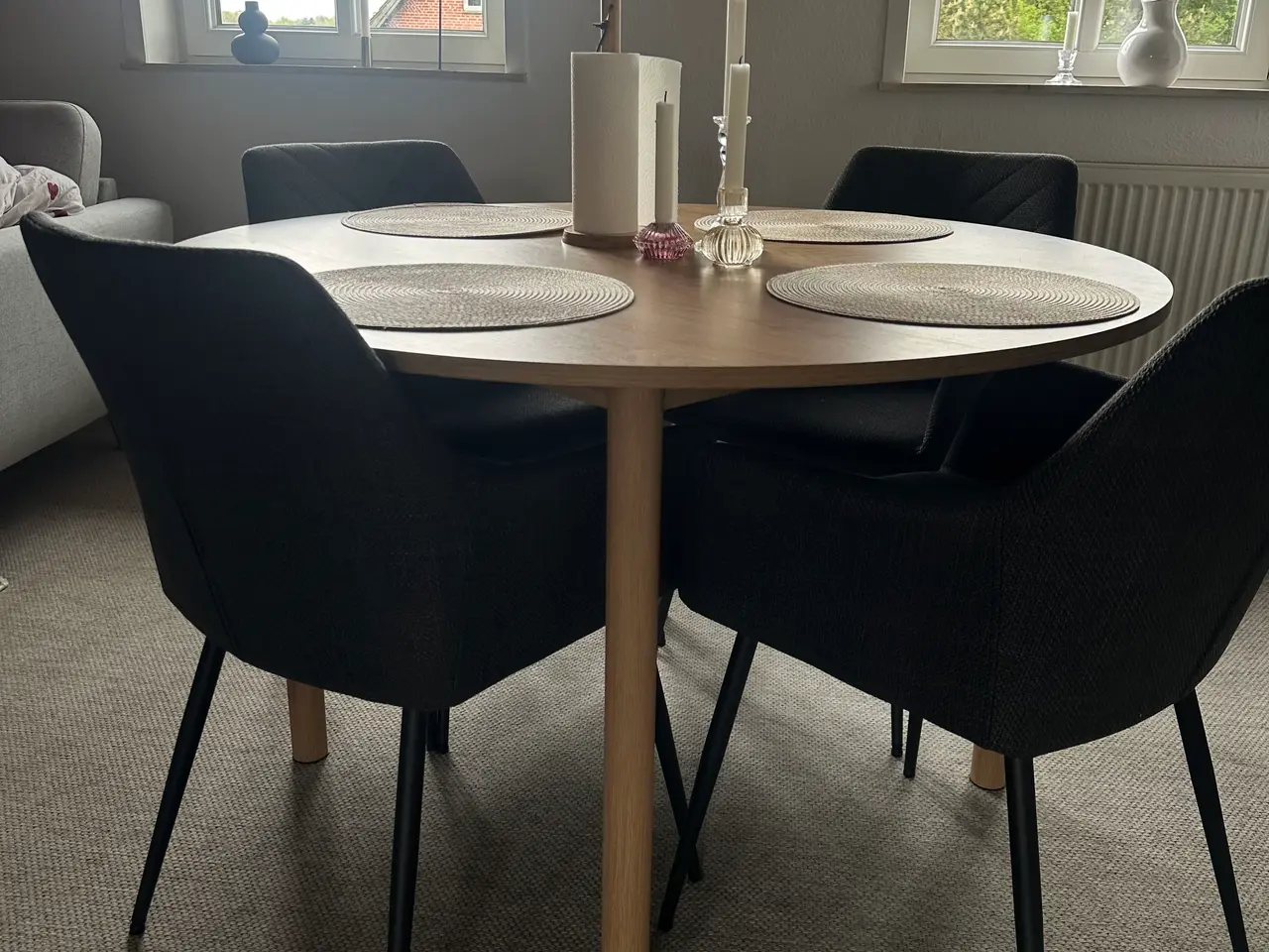 Billede 2 - Spisebord med stole