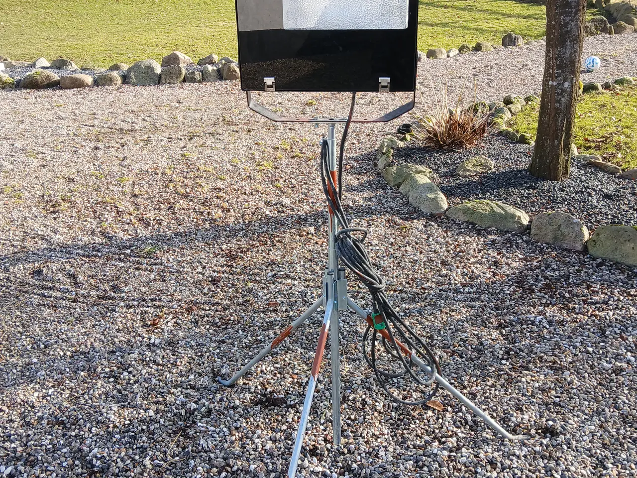 Billede 2 - Byggebelysning på teleskopstativ