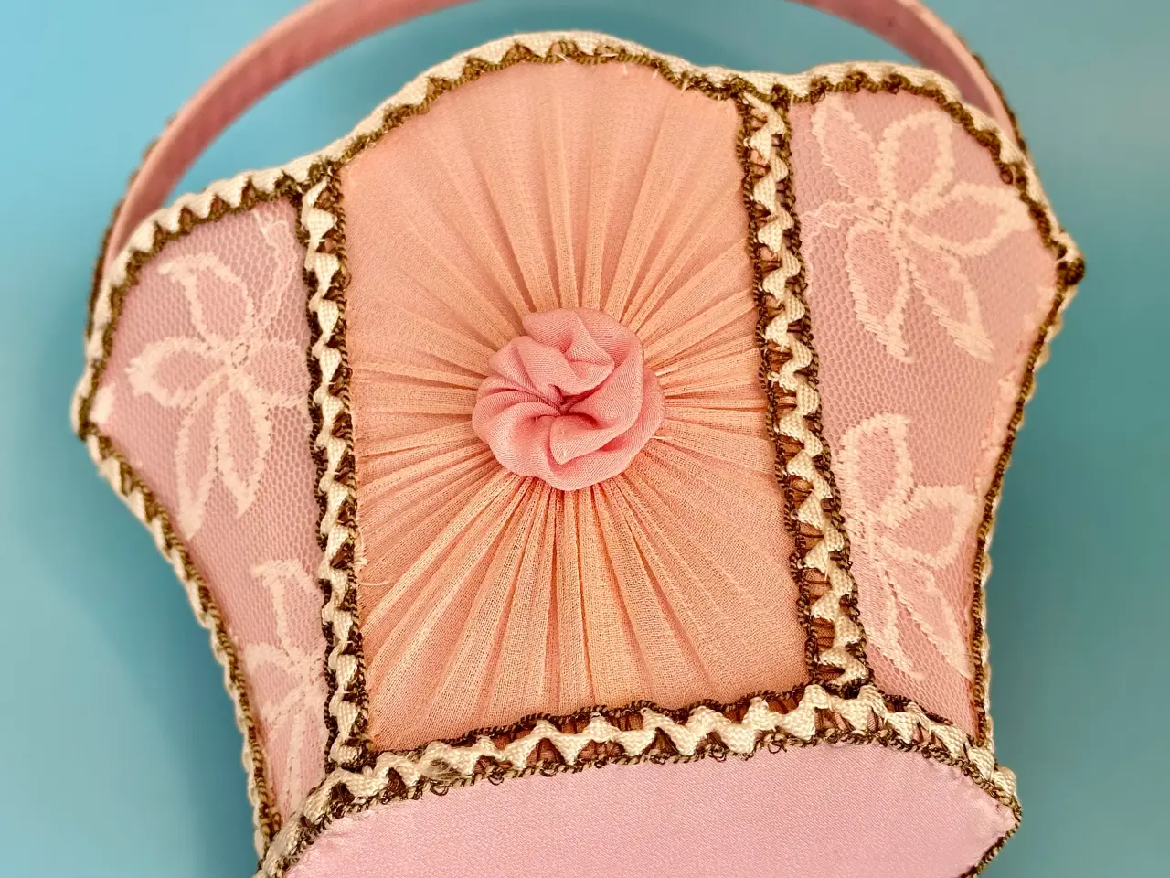 Billede 5 - Smukke pastelpink miniature forfængelighedskurv 