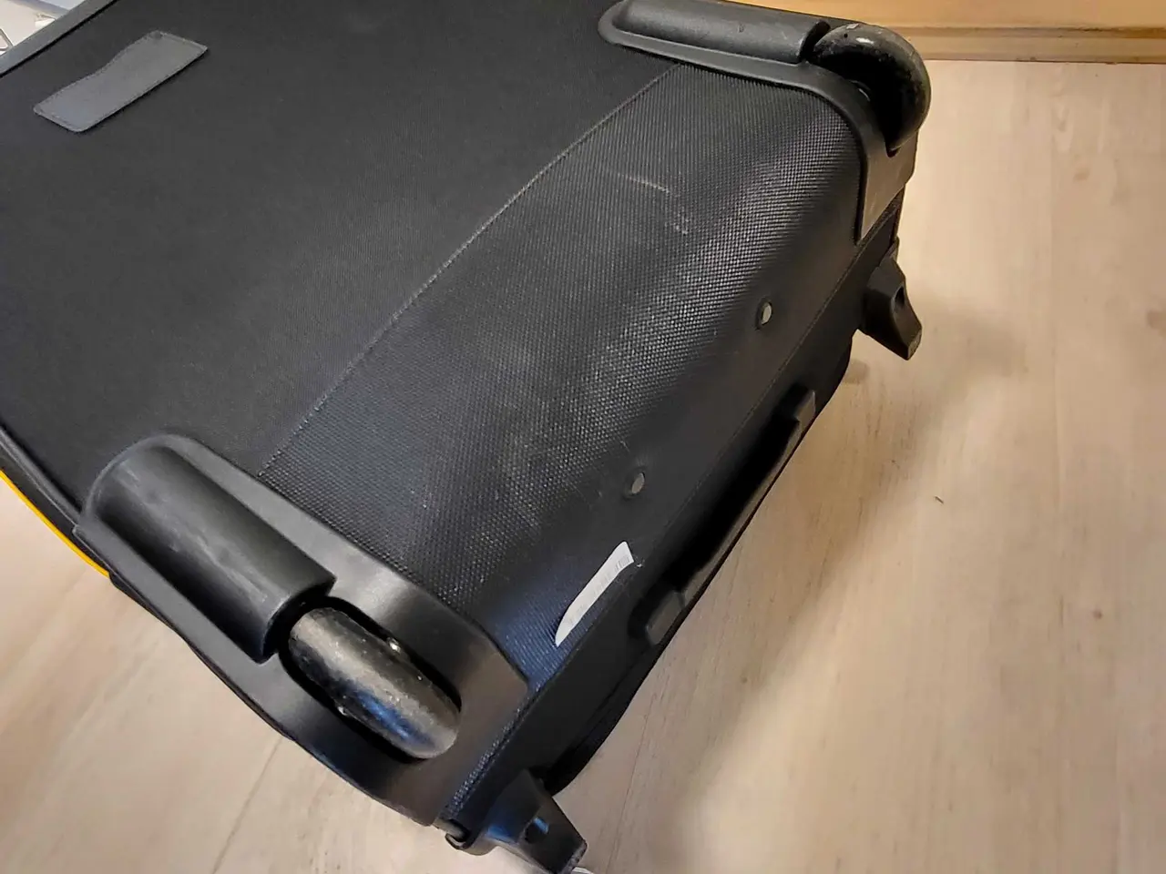 Billede 6 - Kuffert 25-30 x 41 x 65 Som ny