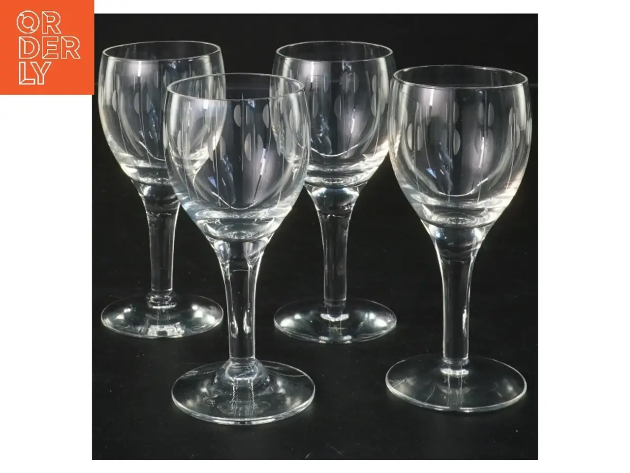 Billede 1 - Sæt med 4 glas (Ø 4,5 cm højde 11 cm)
