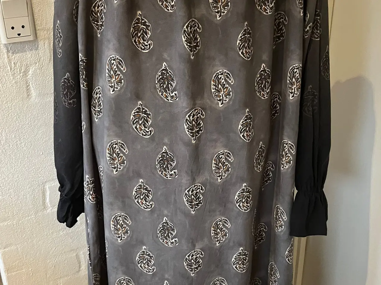 Billede 2 - Kjole str. L/XL fra Marta