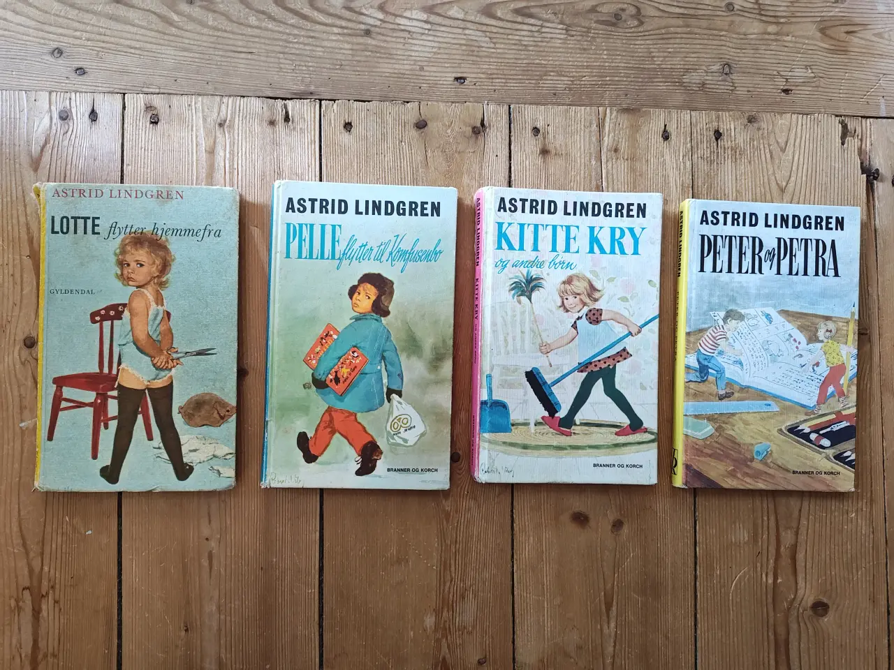 Billede 1 - 4 Skønne gamle Astrid Lindgren Bøger