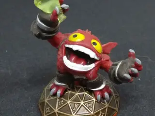 Skylanders Giants Punch Pop Fizz