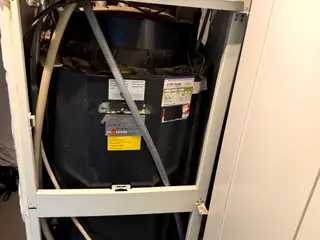 Oliefyr og 1200 l. tank