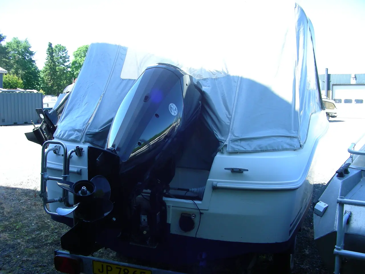 Billede 2 - 500 kabinebåd m Mercury F80 hk sejlet 16 timer indreg. trailer