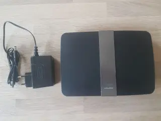Linksys E4200