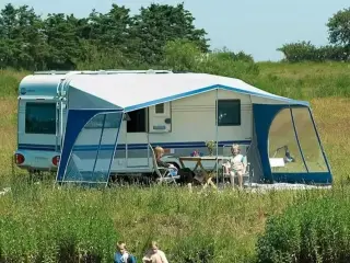 Isabella Sun Blue solsejl A-mål 989 M/ Stænger