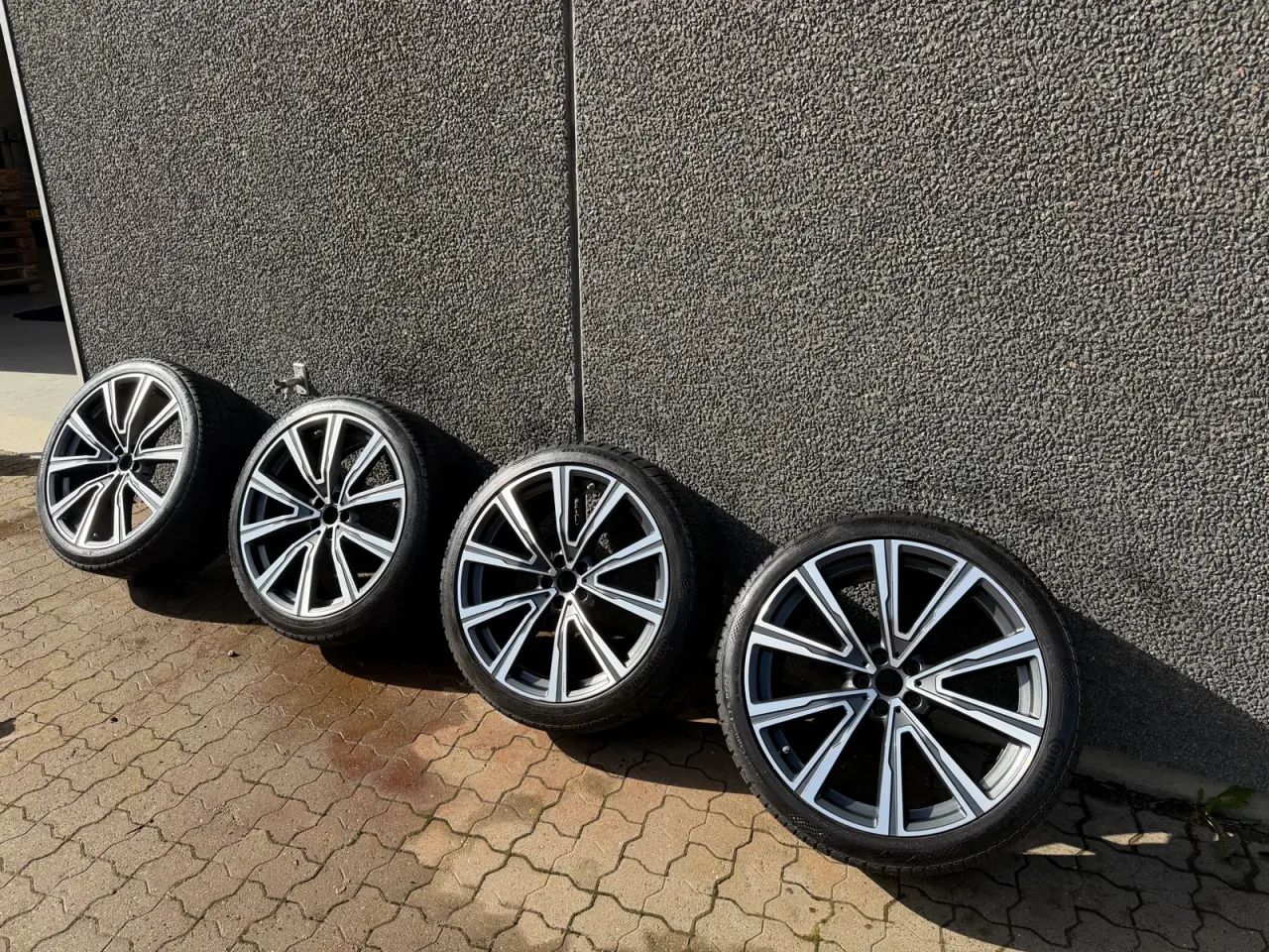 Billede 3 - 22” BMW Individual vinterhjul