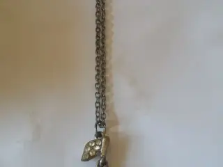 Pæn halskæde sælges
