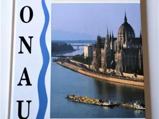 Donau Af David Cumming