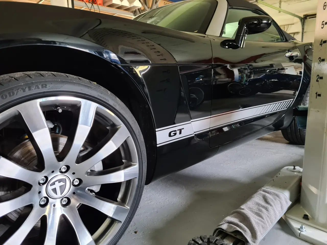 Billede 2 - Alu fælge og dæk til Opel GT roadster