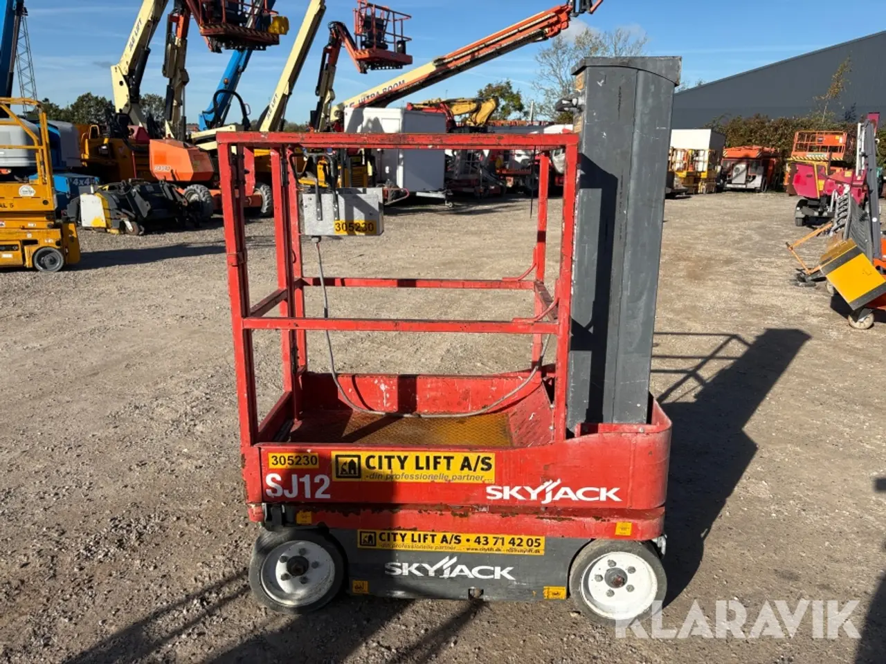 Billede 5 - Søjlelift SkyJack SJ12