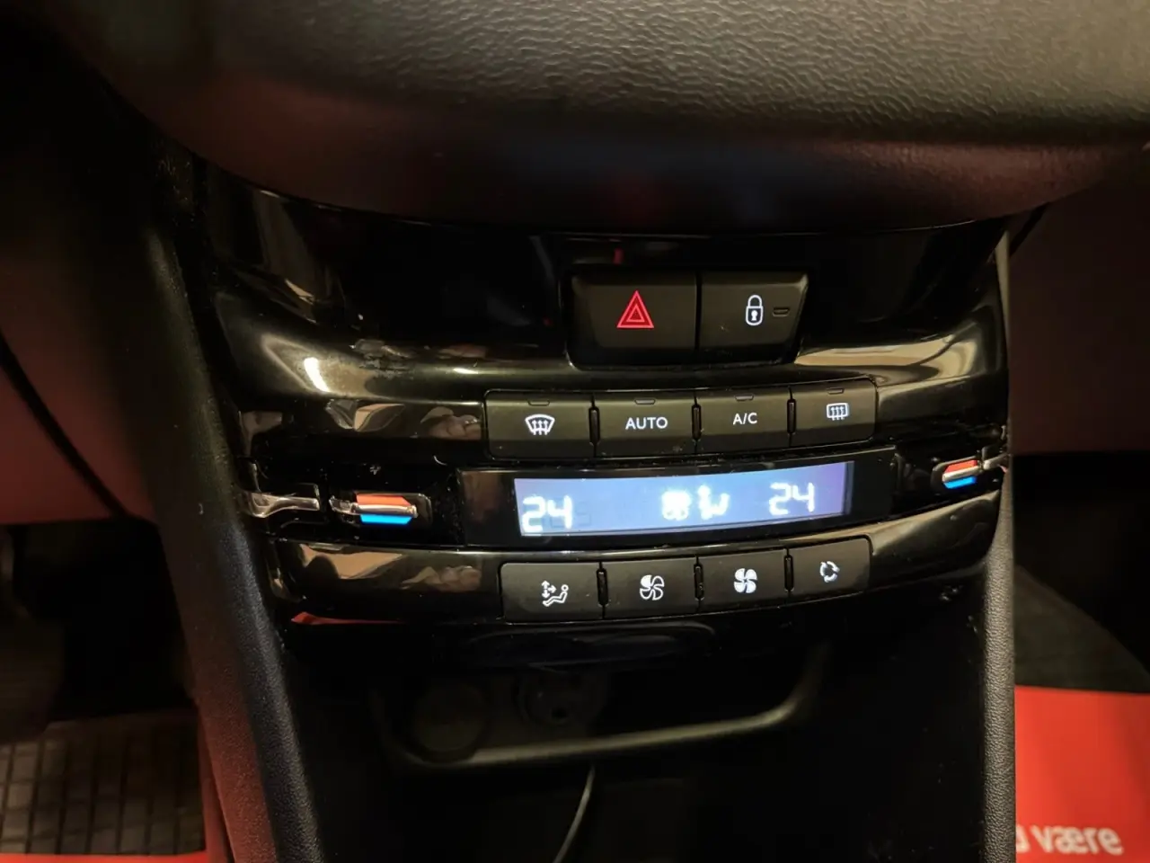 Billede 10 - Peugeot 208 1,6 BlueHDi 100 Chili Sky