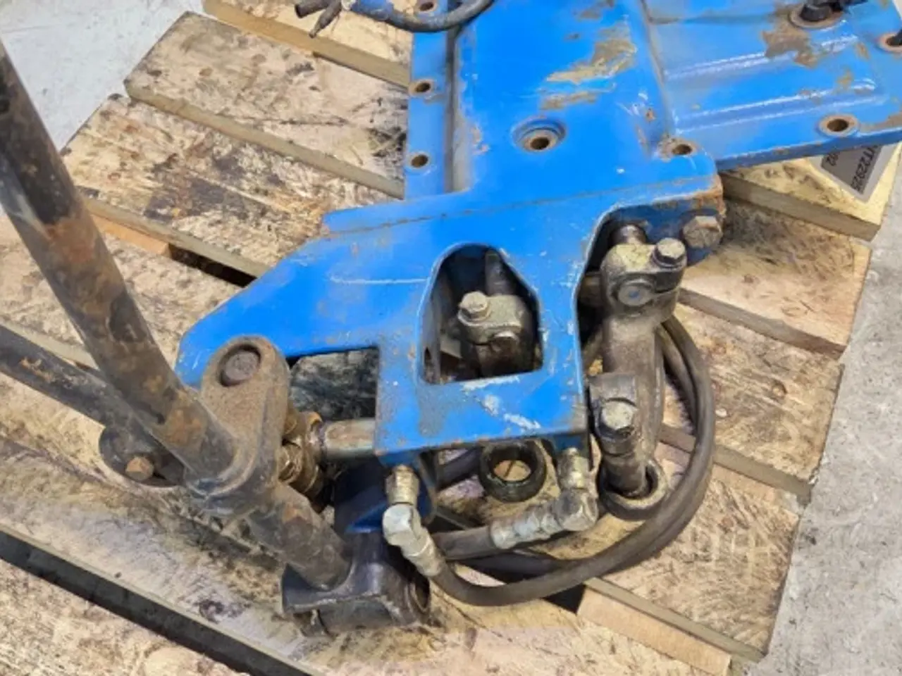 Billede 13 - Ford 8210 Dæksel E4NN7488AA