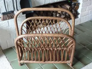 Retro, 2 avisholdere i kraftig bambus/rattan