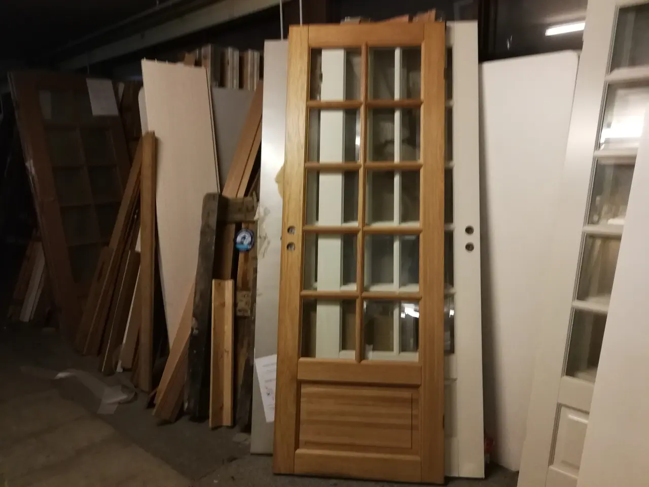 Billede 1 - NY EGETRÆS GLASDØR M/FACETGLAS KR, 1.900