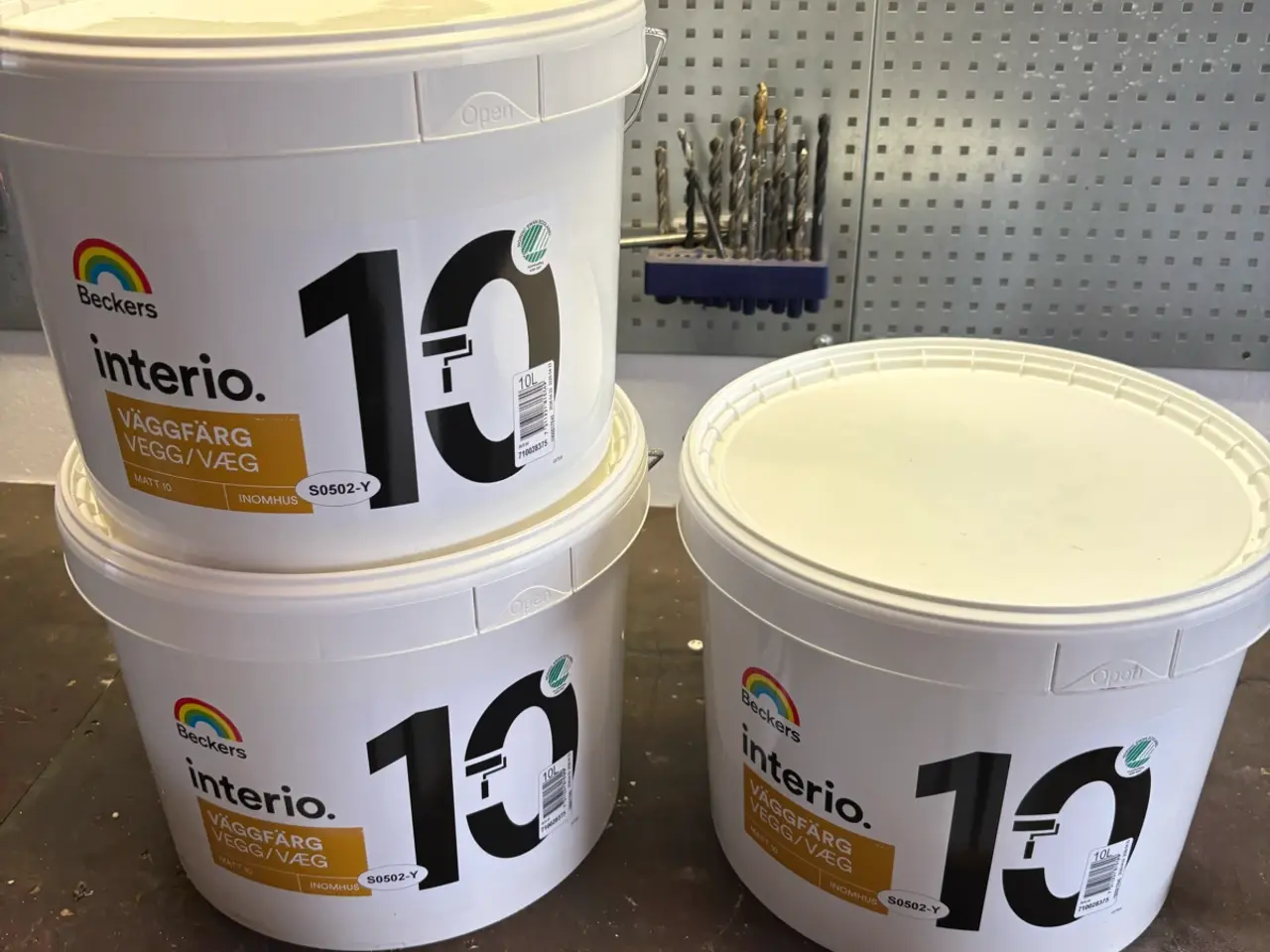 Billede 1 - 3x10L hvid maling Beckers